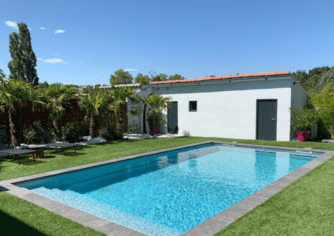 PISCINE ESPARRON