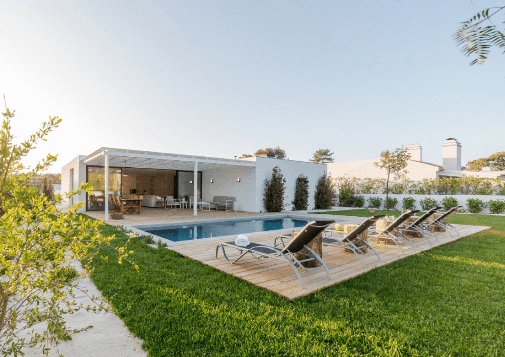 PISCINE MODELE SALINES