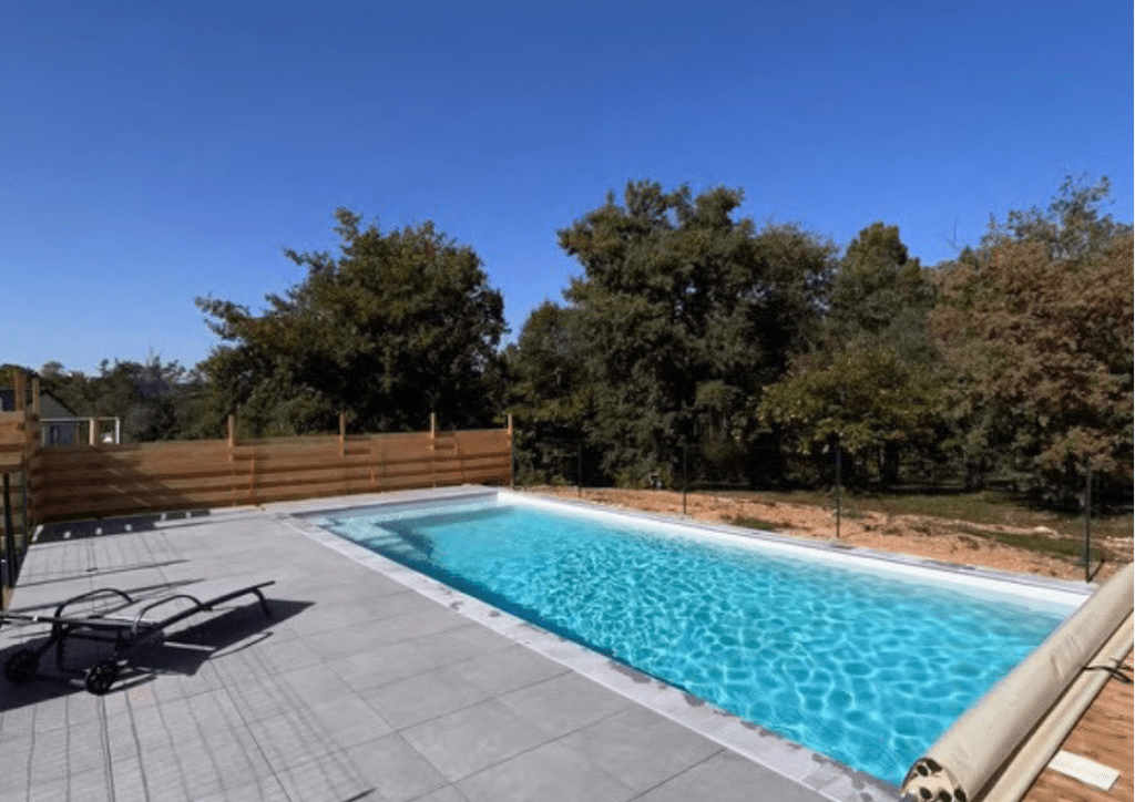 MODELE PISCINE NAUSSAC